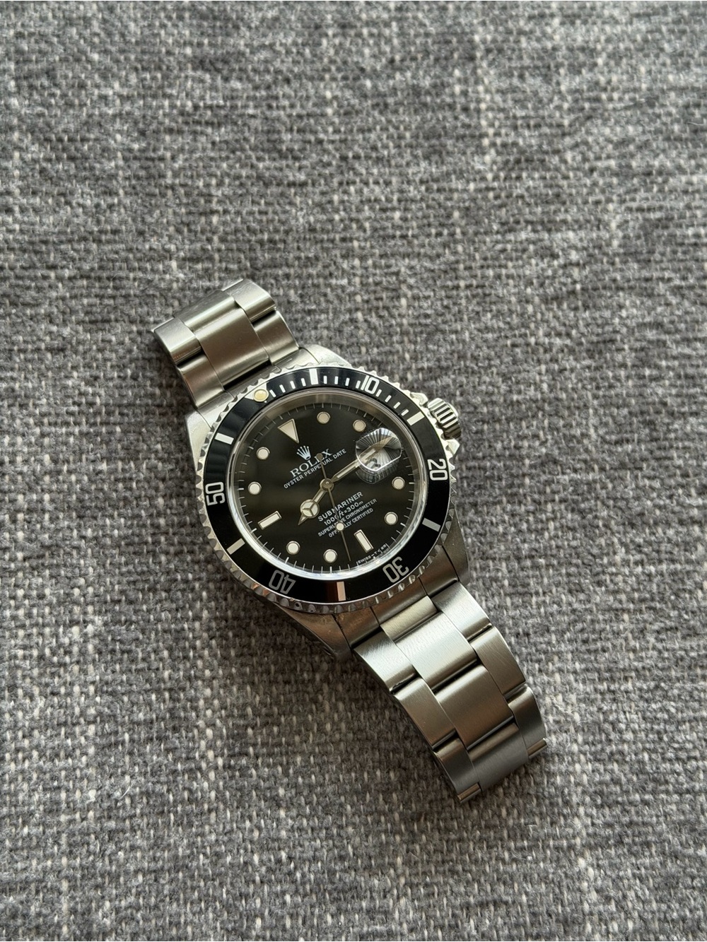 ROLEX Submariner Date 40mm Black Bezel 16610 Watch - Picture 10 of 15